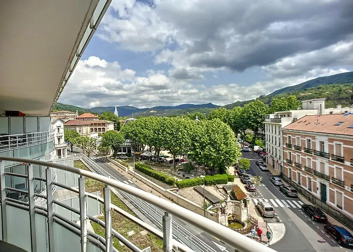 Bel F2 Climatise, Terrasse, Parking, A 50m Des Thermes De Lamalou-les-bains, Animaux Acceptes - Fr-1-451-193 *